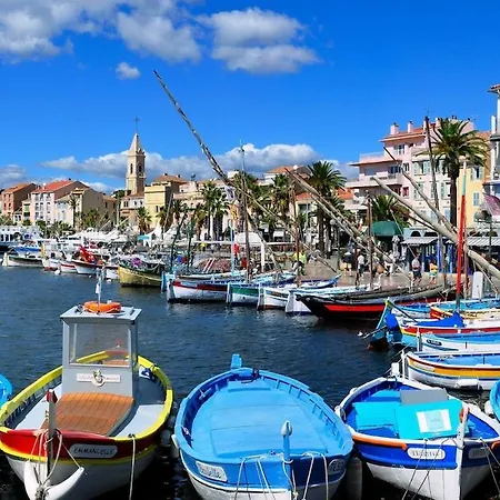 Avec Piscine, Centre A Pieds Sanary-sur-Mer