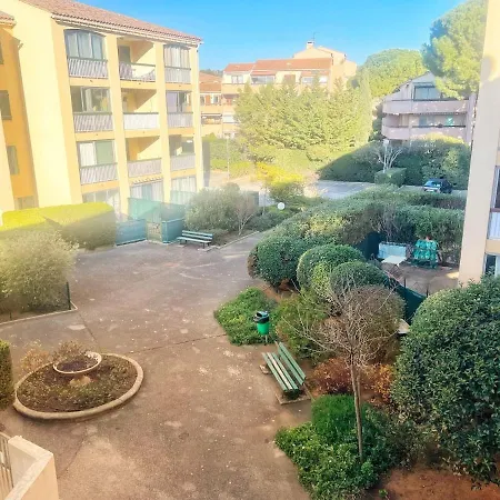 Avec Piscine, Centre A Pieds