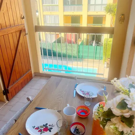 Apartmán Avec Piscine, Centre A Pieds *
