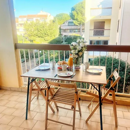 Avec Piscine, Centre A Pieds Sanary-sur-Mer